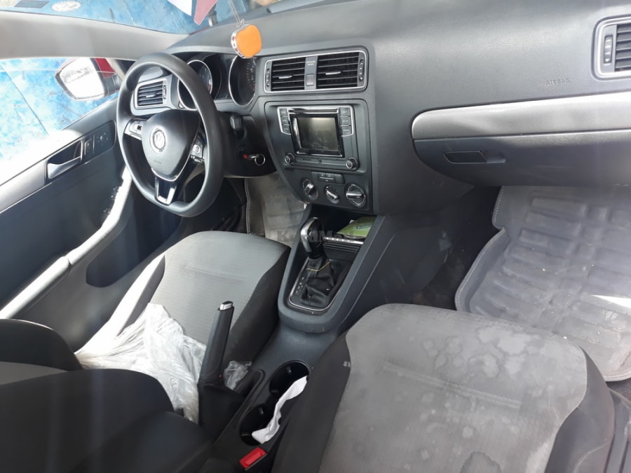 JETTA ڤۆلکسواگن 4