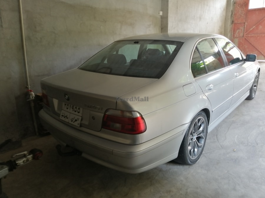 BMW i525 بیئێم 2