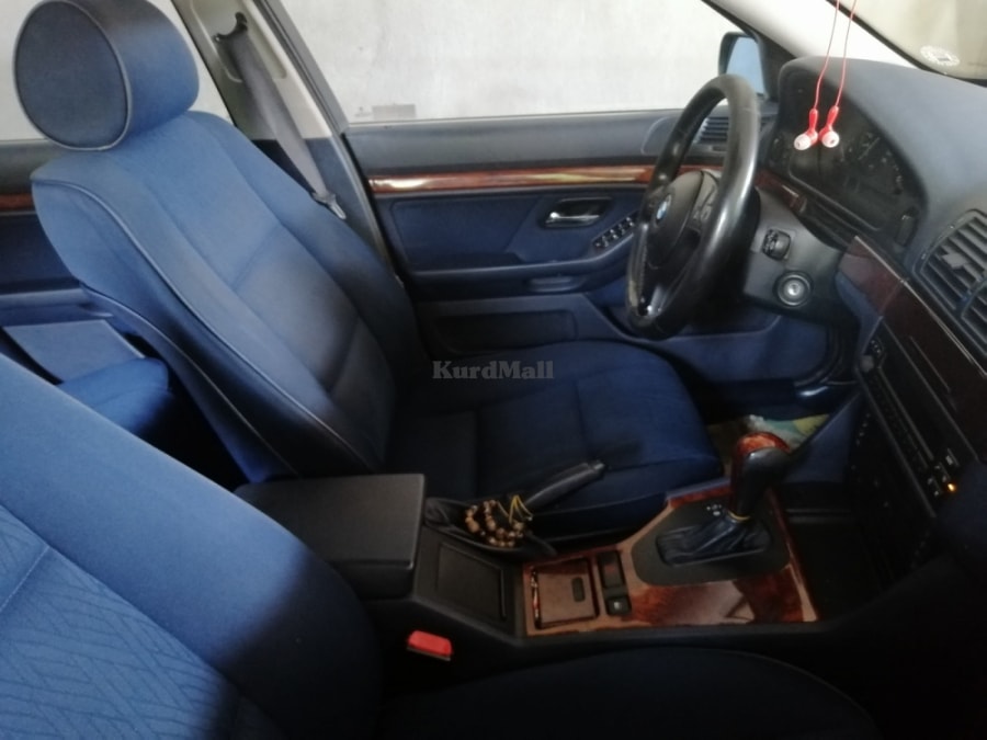 BMW i525 بیئێم 3