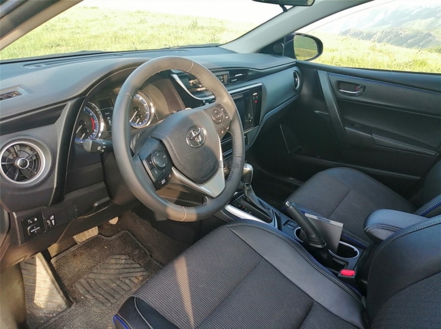 Toyota Corolla 2017  SE تۆیۆتا 3