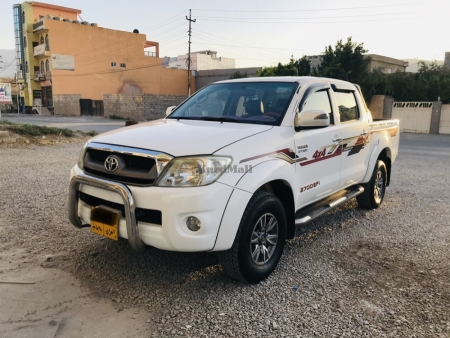 Toyota hilox 2011