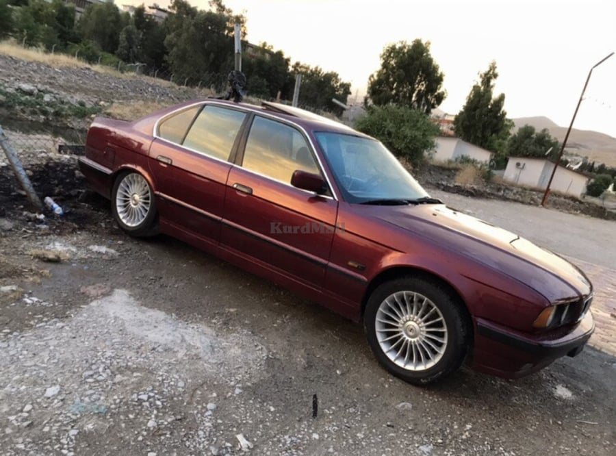 Bmw 525 بیئێم 1