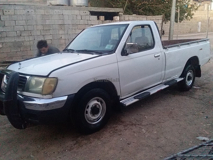 نيسان 2001 نیسان 0