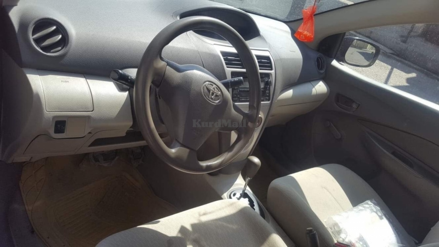 Yaris تۆیۆتا 4