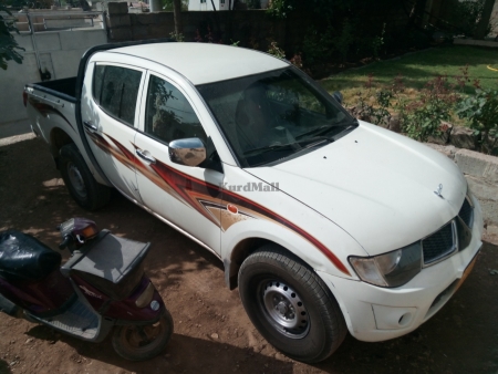 mitsubishi pick up 2008