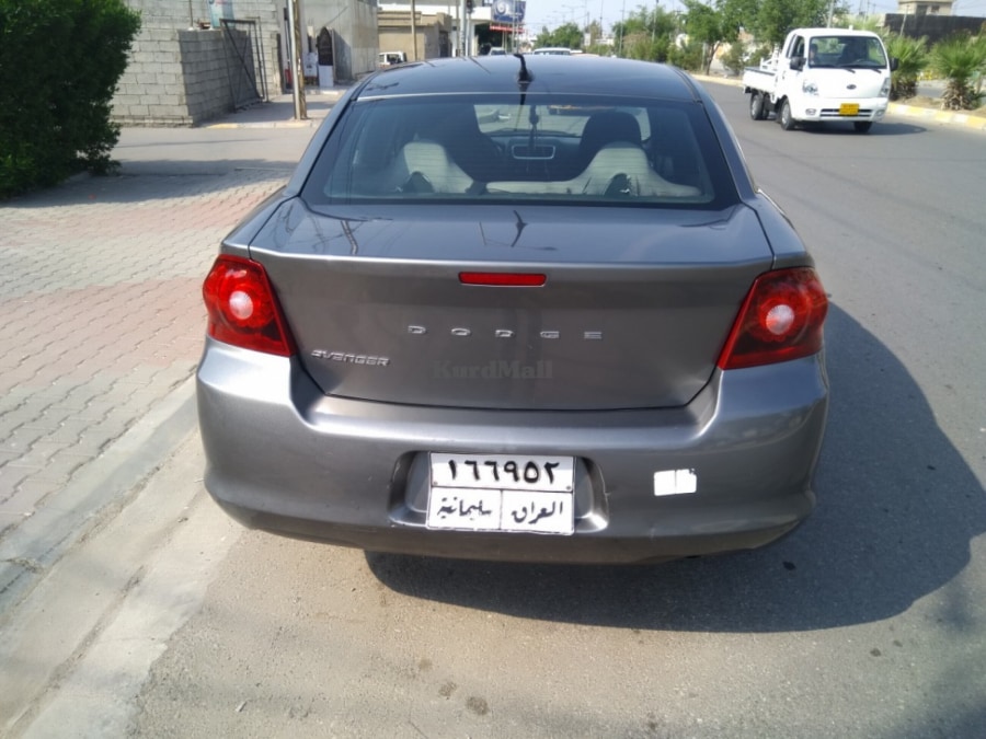 DODGE  Avenger دۆج 3