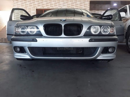 BMW2003 530i