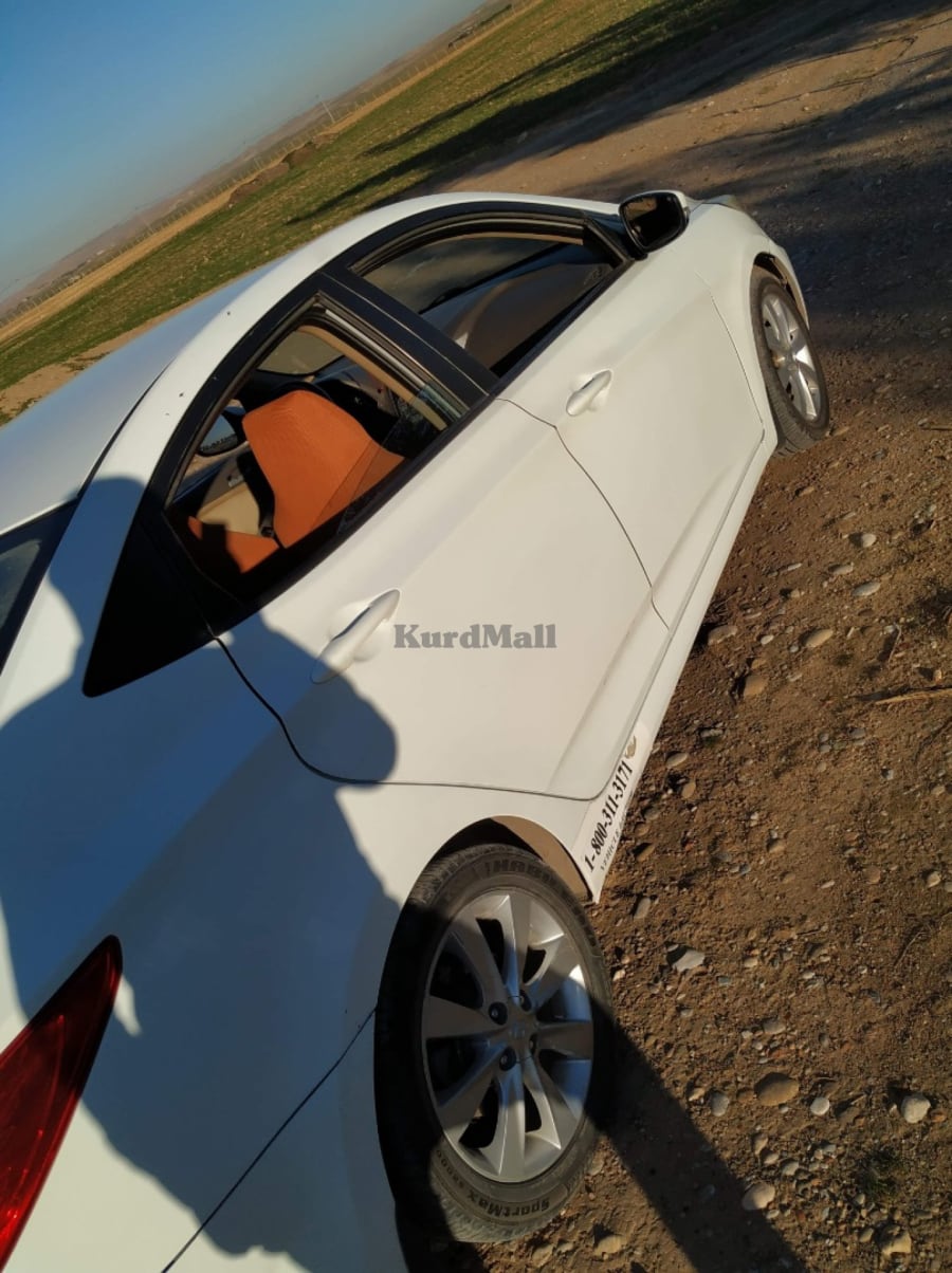 سياره هیووندای 2