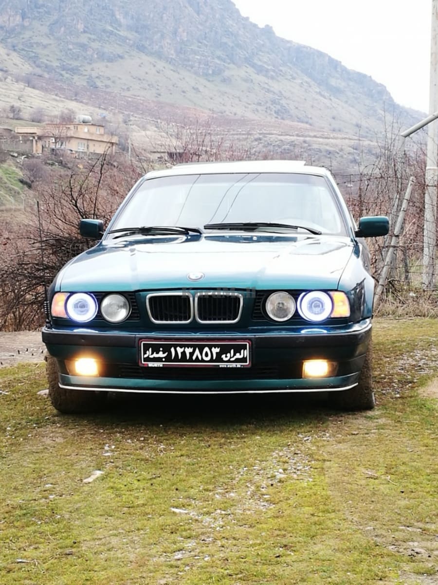 BMW 525 بیئێم 1