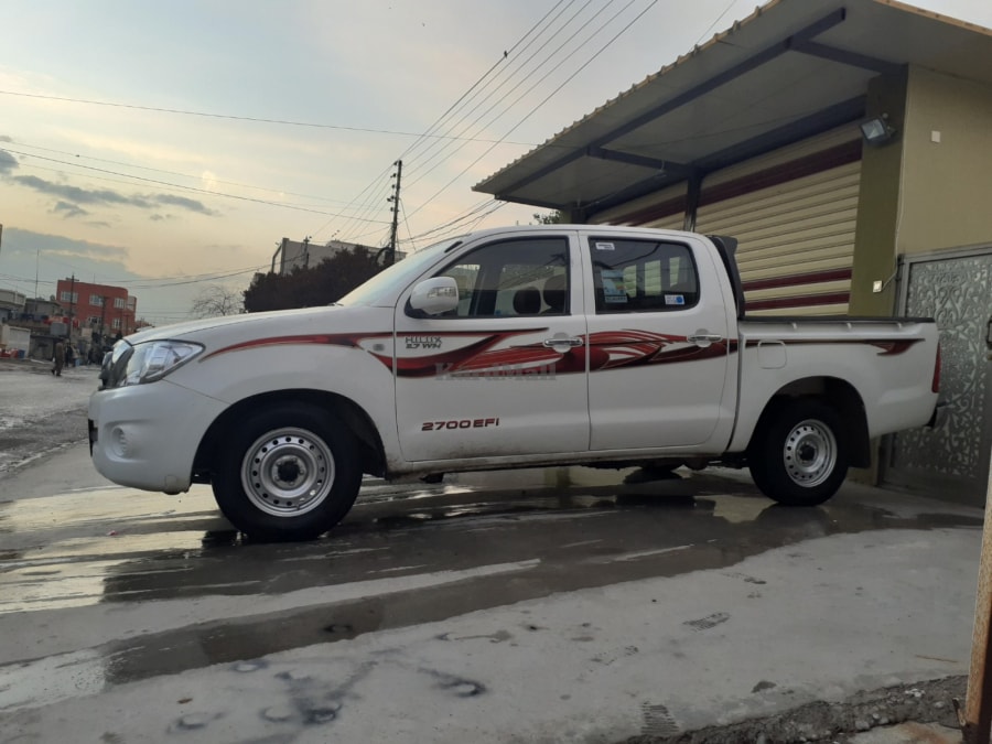 ToyoutaHilux تۆیۆتا 3