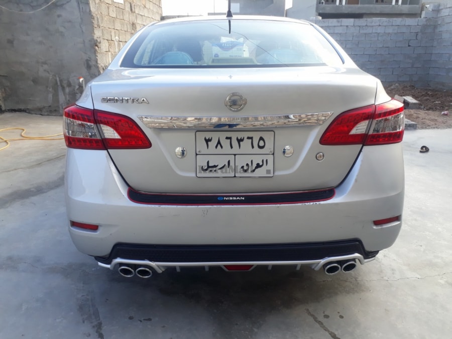 سەیارە سێنترا نیسان 1