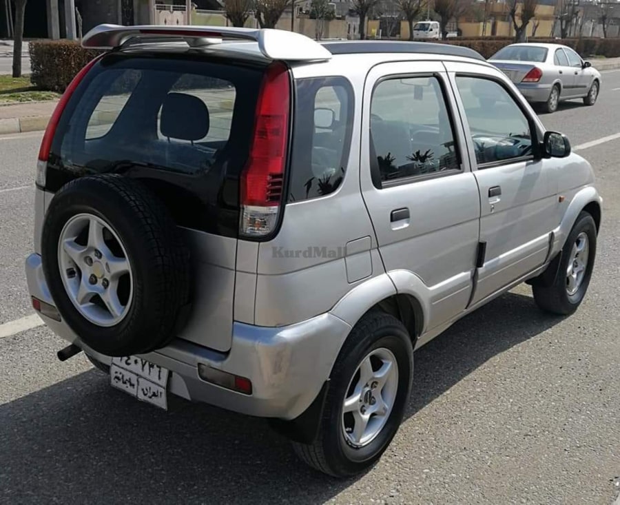 دایهاتسۆ استیشن بێ بۆیاخ Daihatsu 4
