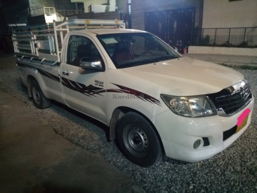 TOYOTA HILUX 2013 تۆیۆتا 1