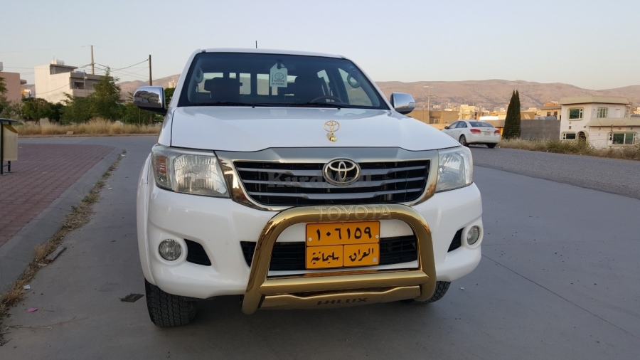 toyota hilux تۆیۆتا 0