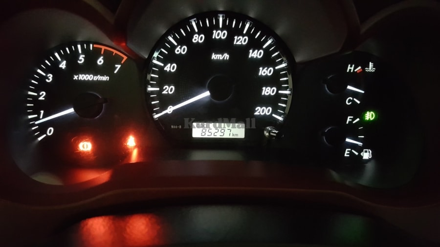 toyota hilux تۆیۆتا 4