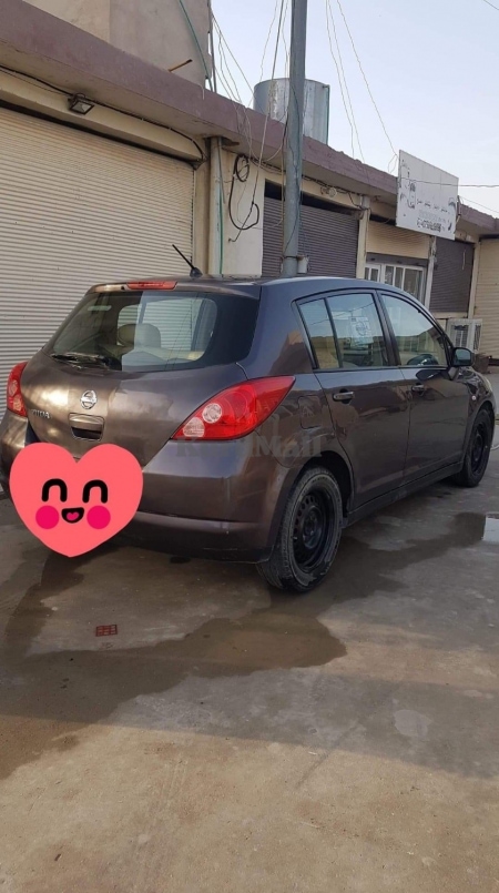 Nissan tida