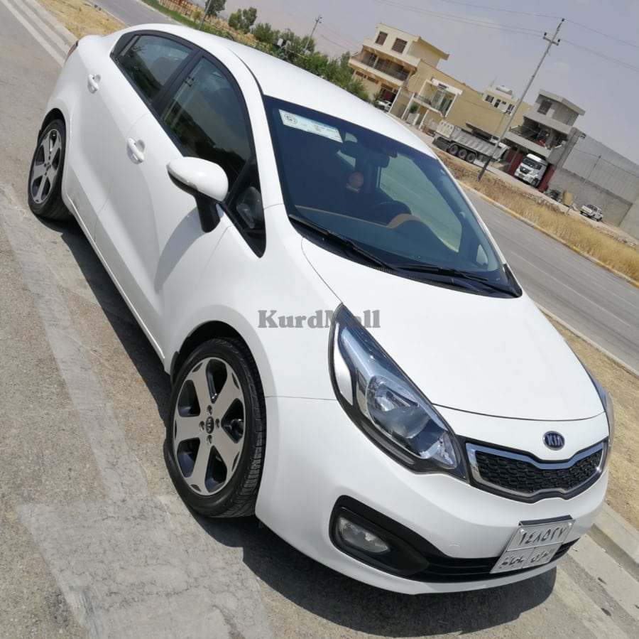 کیای ڕیۆ مۆدێل 2013 بێ بۆیاخ کیا 2