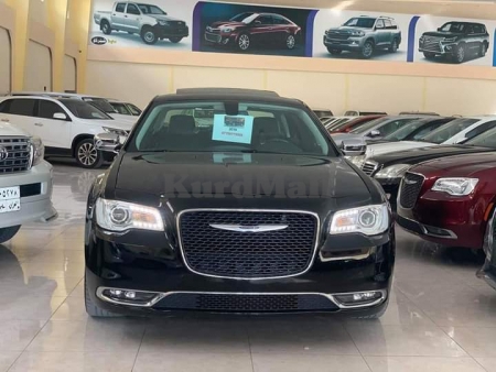 2019 chrysler 300c clean title