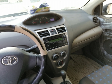 Toyota yaris 2012