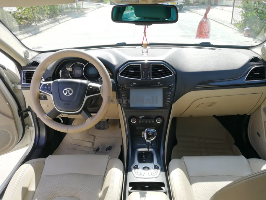 بایک مۆدێل 2015 بێ بۆیاخ Baic 10
