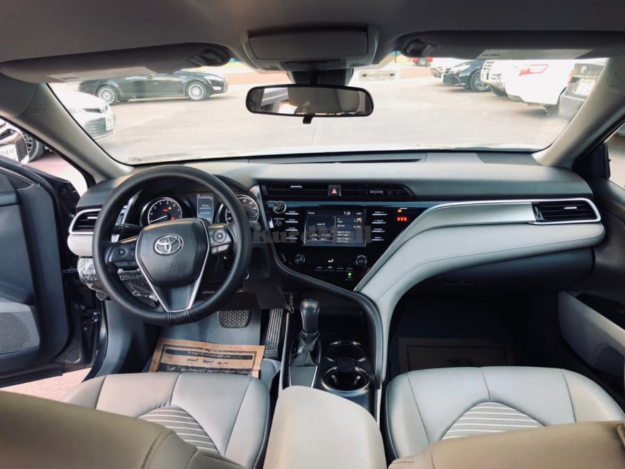 Toyota Camry SE 2018 تۆیۆتا 2