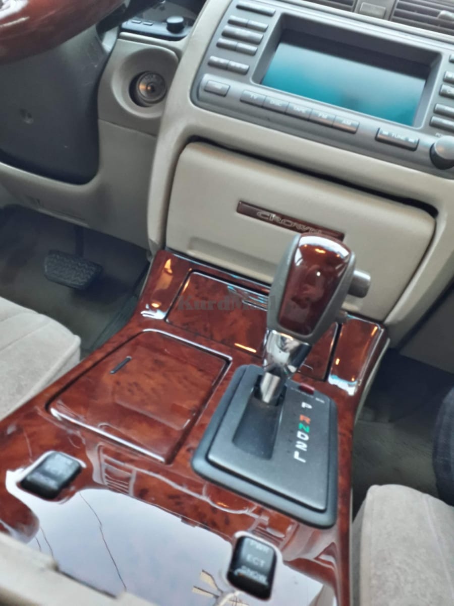 Toyota Crown تۆیۆتا 6