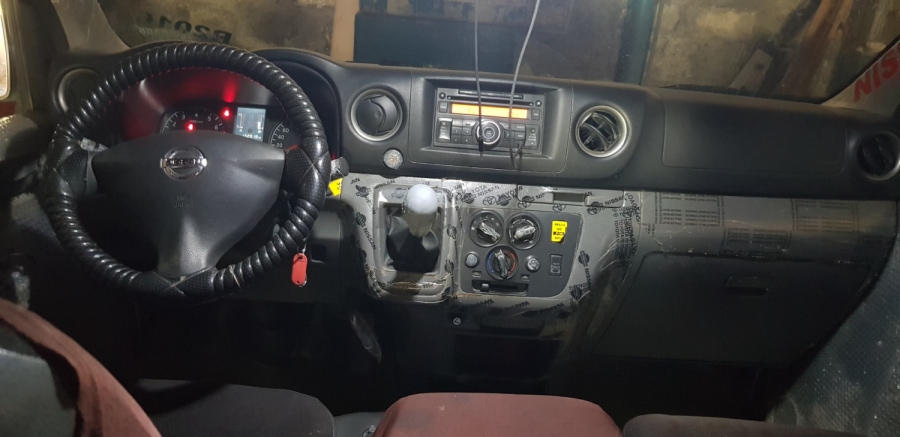 Miniپاس urvan 35.0 نیسان 2