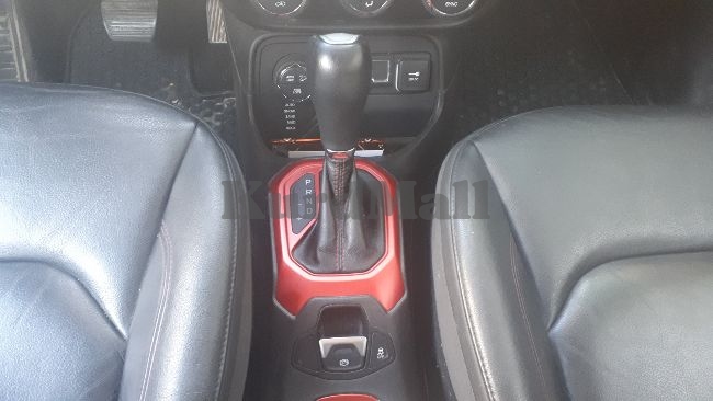 Jeep renegade جیپ 5
