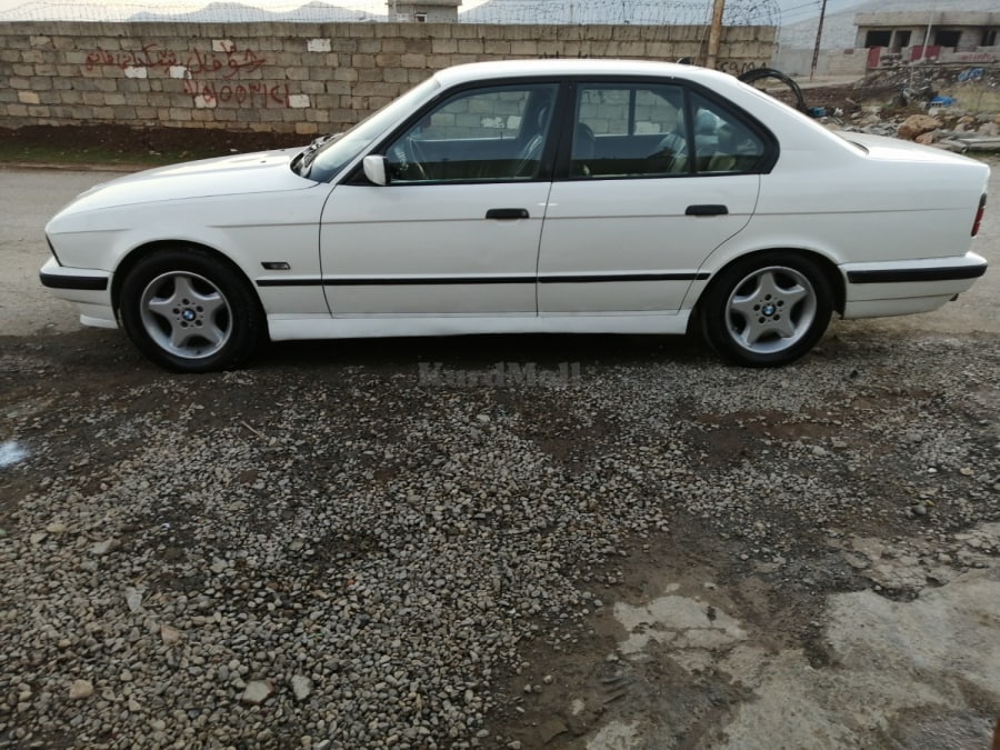 bmw بیئێم 1