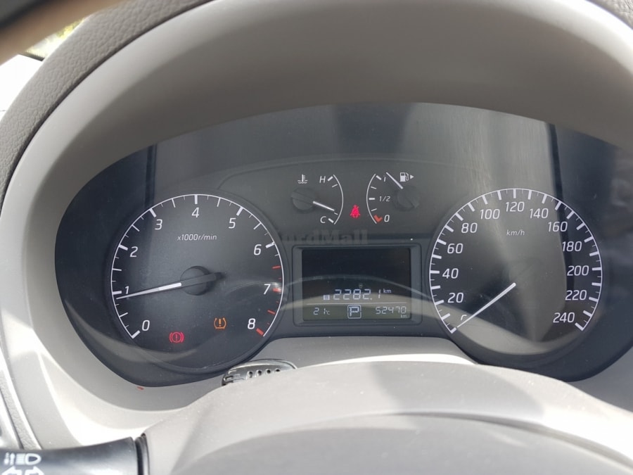 Sentra  نیسان 7