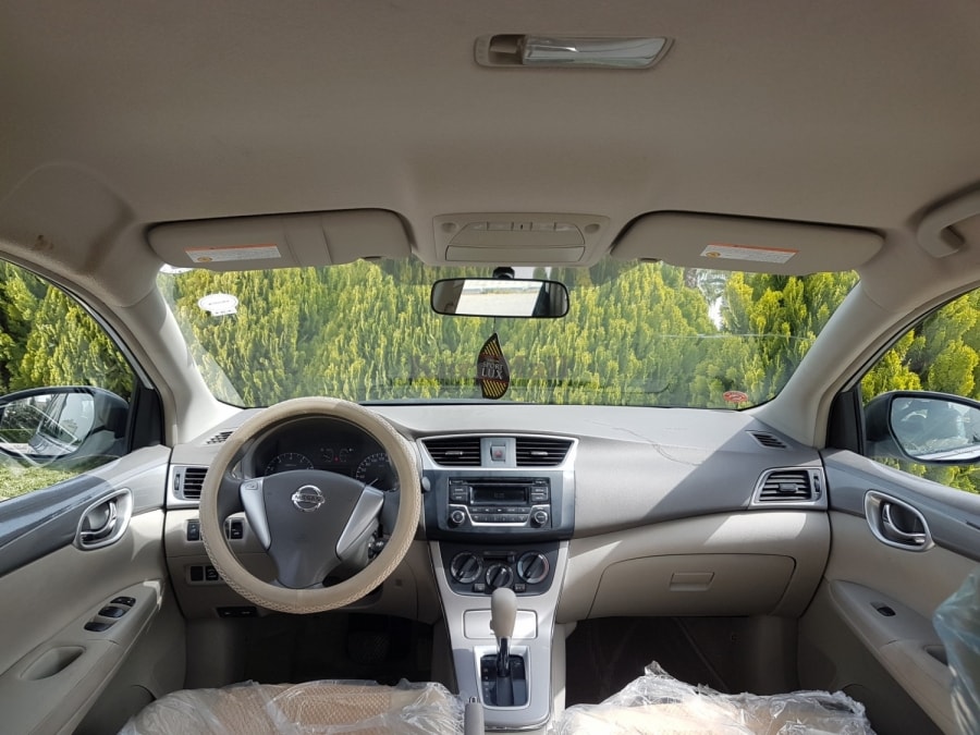 Sentra  نیسان 6