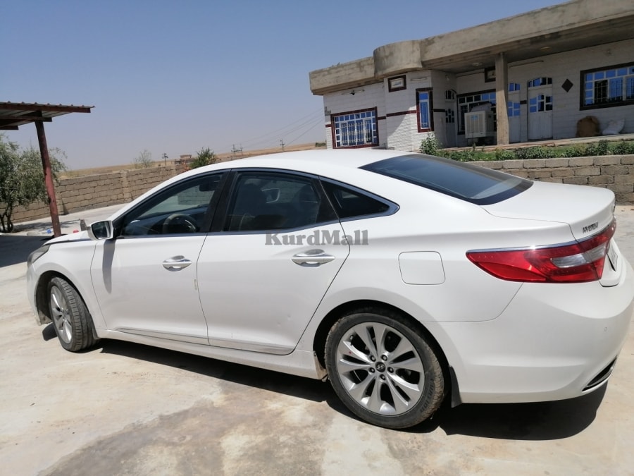 ازیرا مۆدێل 2013 هیووندای 2