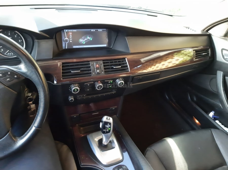 BMW 528 2010 بیئێم 3