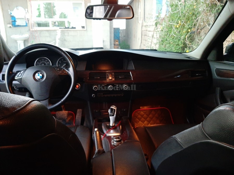 BMW 528 2010 بیئێم 4