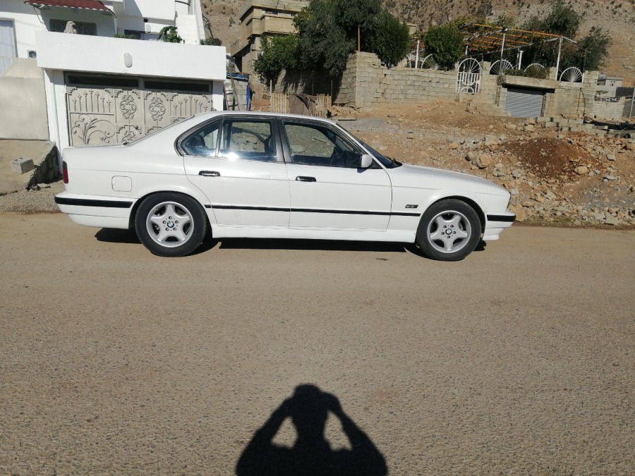 BMW بیئێم 2