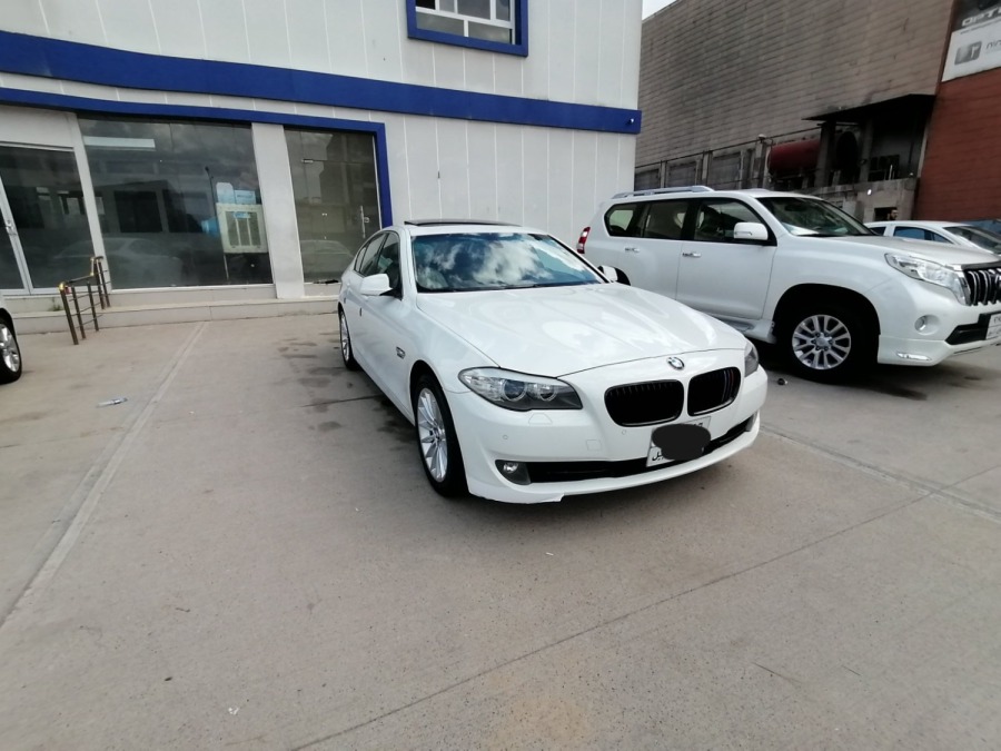 BMW F10 2011 بیئێم 0