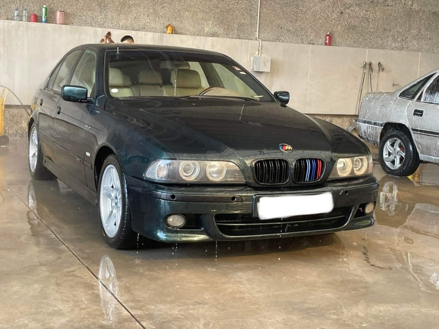 BMW E39 M5  5